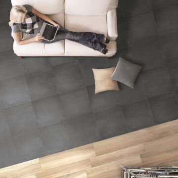 Fliese Gravity 60 x 60 cm Dark